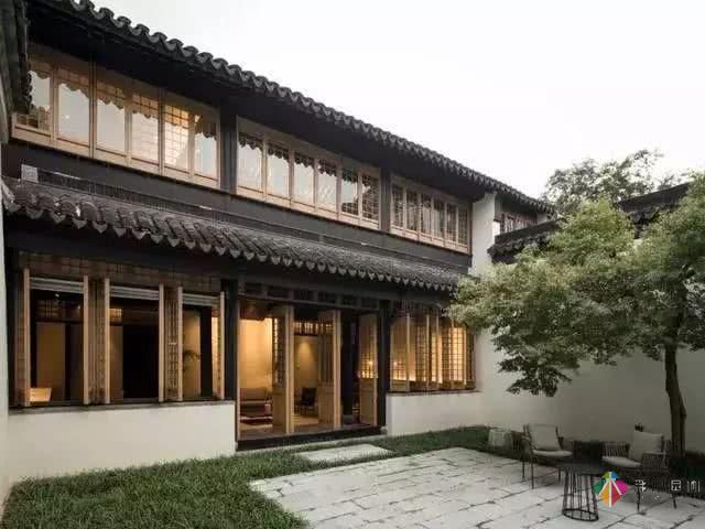 中式庭院式別墅有山有水有詩(shī)意，住進(jìn)如詩(shī)如畫(huà)的庭院別墅
