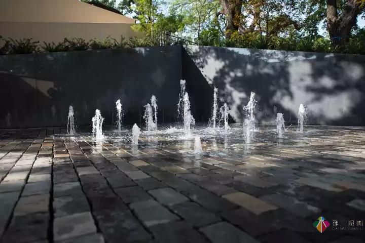 無水不庭院，10個絕美水景庭院設計